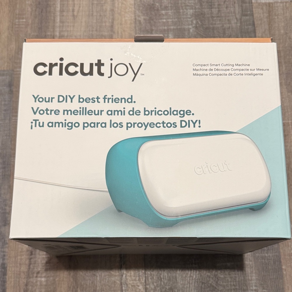 NWT Cricut Joy Compact Smart Cutter
